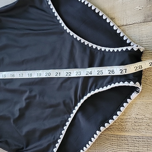 Women's Black One Piece Swimsuit Racerback Athletic Swimming Bathing Suit Medium - Picture 9 of 14